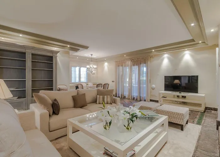 Authentic Andalucia 마르베야